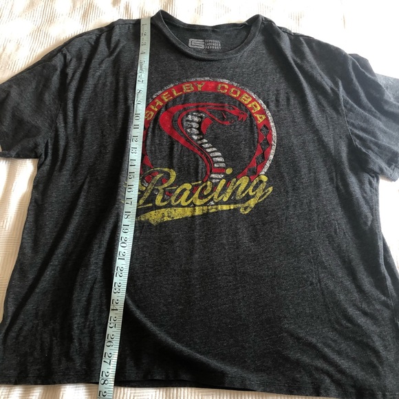 Shelby Cobra Racing Graphic T-shirt - Picture 6 of 6